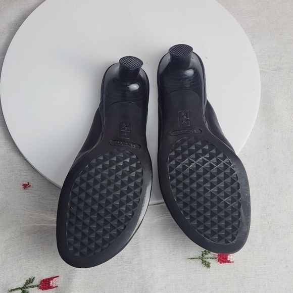 Aerology by AER0SOLES Sling Pump Open Toe Beige Leather Rubber Sole Size: 7 - Picture 12 of 12